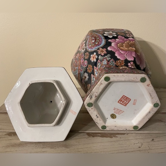 Chinese Temple Jar / Vase Hexagon Noir Porcelain Black - Picture 7 of 11